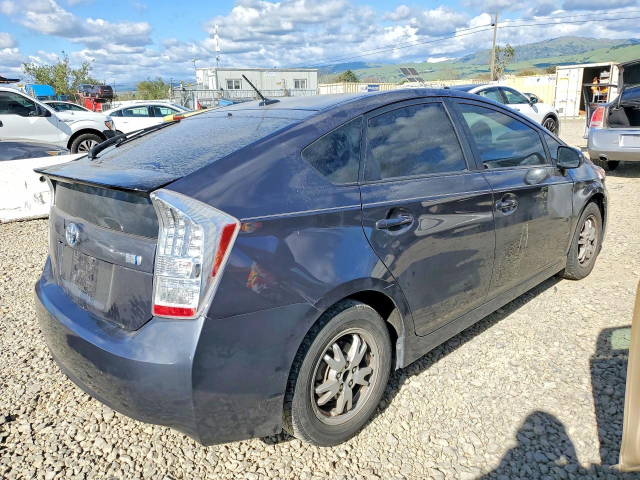 2011 Toyota Prius Two - Image 3