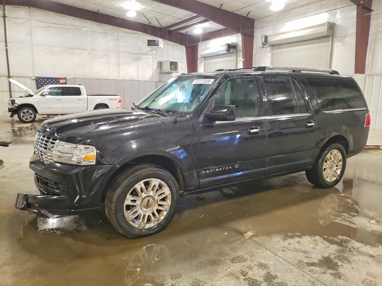 2013 Lincoln Navigator L