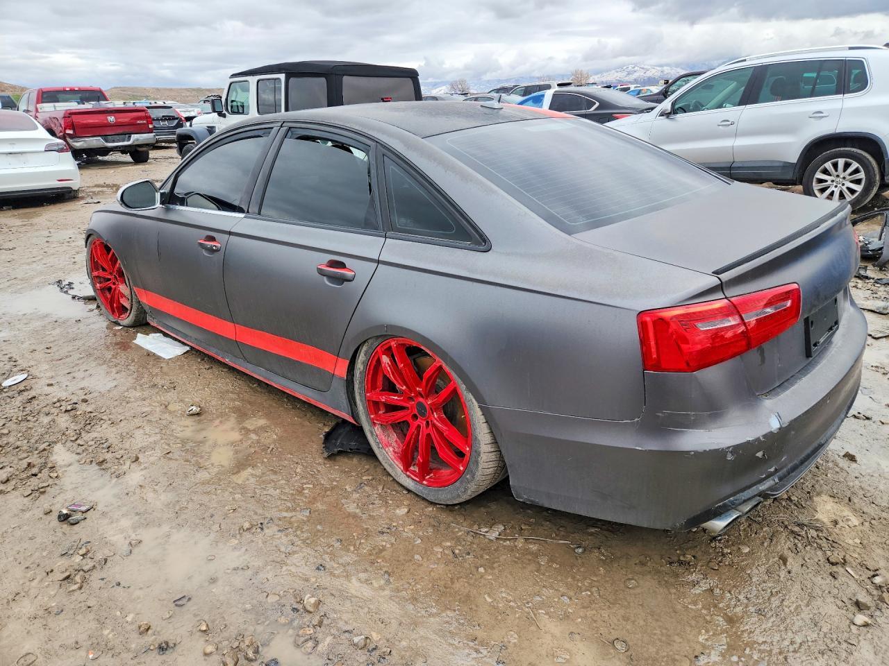 2014 Audi S6 - Image 2