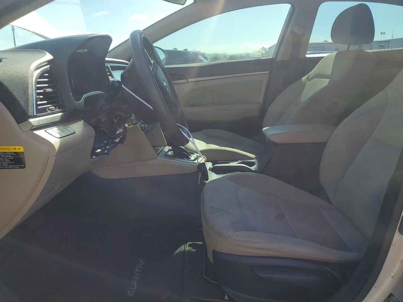 2018 Hyundai Elantra Sel - Фото 7