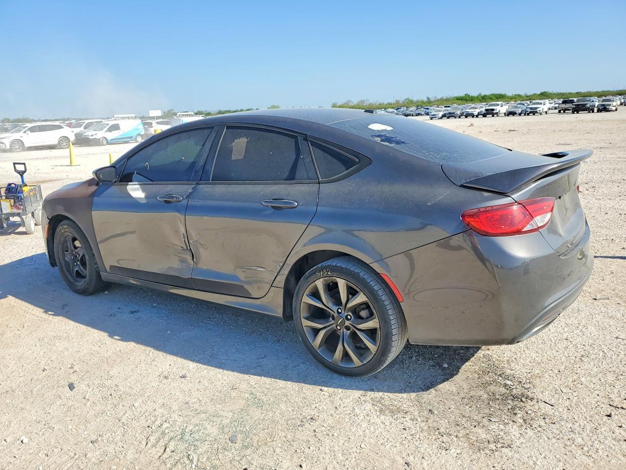 2016 Chrysler 200 - Фото 2