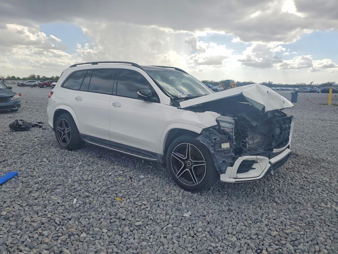 2024 Mercedes-Benz Gls 450 4Matic - Image 4