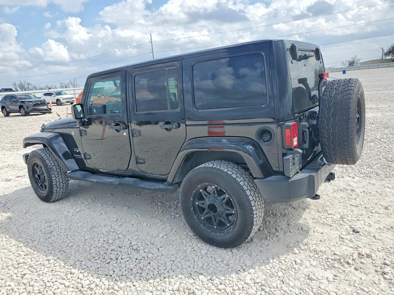 2017 Jeep Wrangler Unlimited Sahara - Фото 2