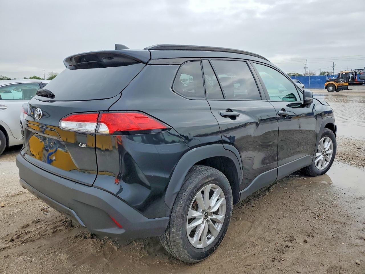 2022 Toyota Corolla Cross Le - Фото 3