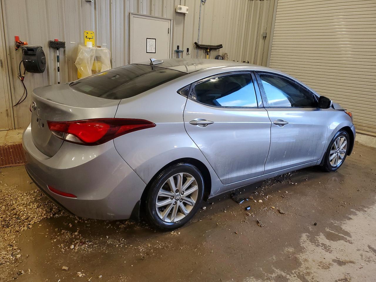 2016 Hyundai Elantra Se - Фото 3