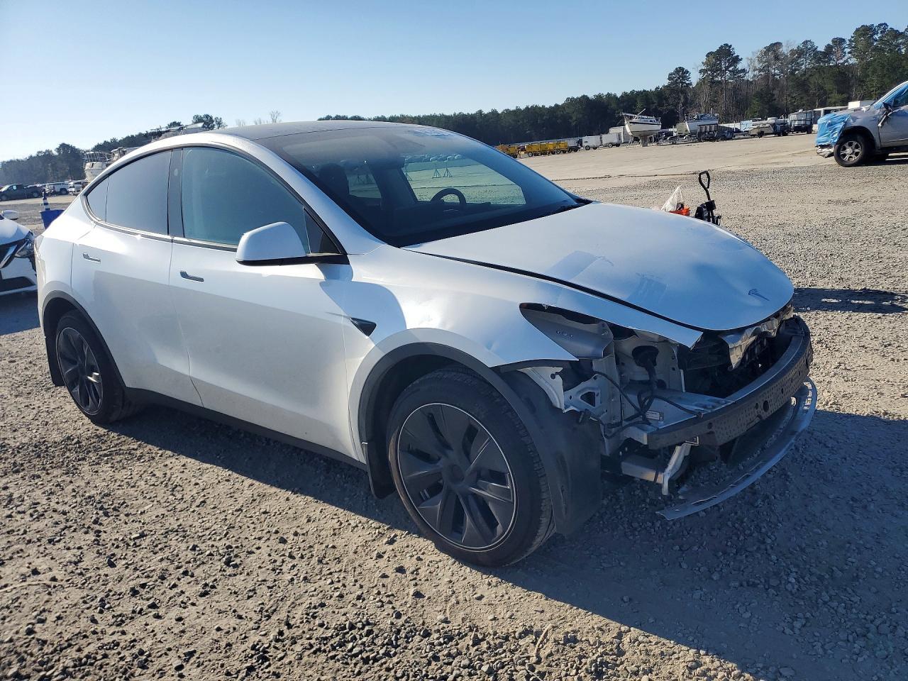 2023 Tesla Model Y - Image 4