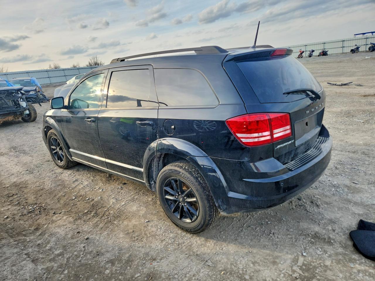 2020 Dodge Journey Se - Фото 2
