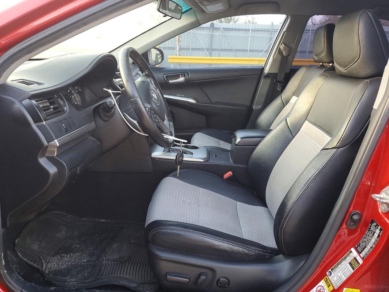 2014 Toyota Camry Se - Image 7