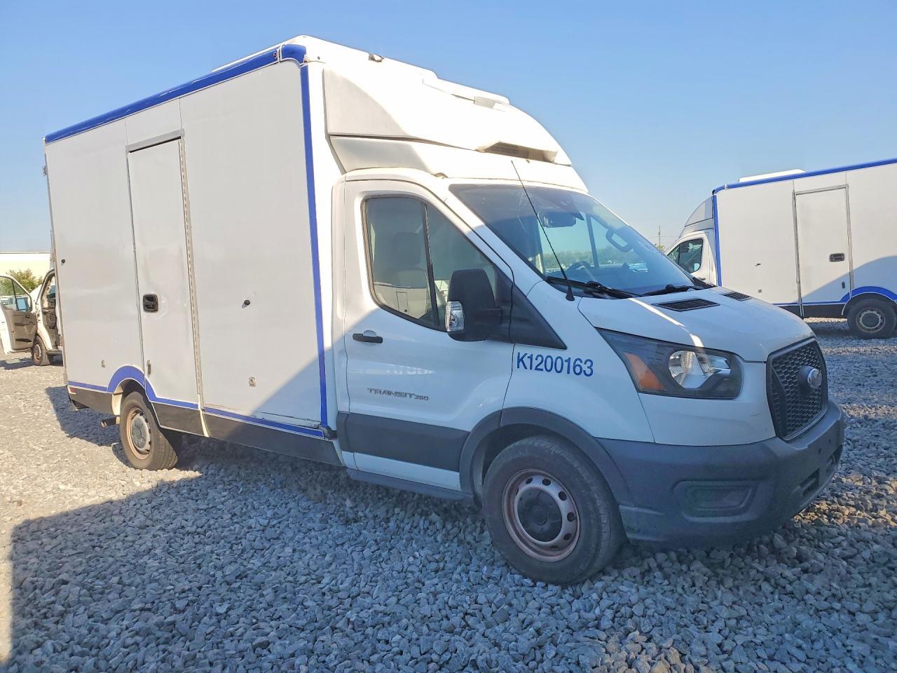 2020 Ford Transit Delivery Truck - Image 4