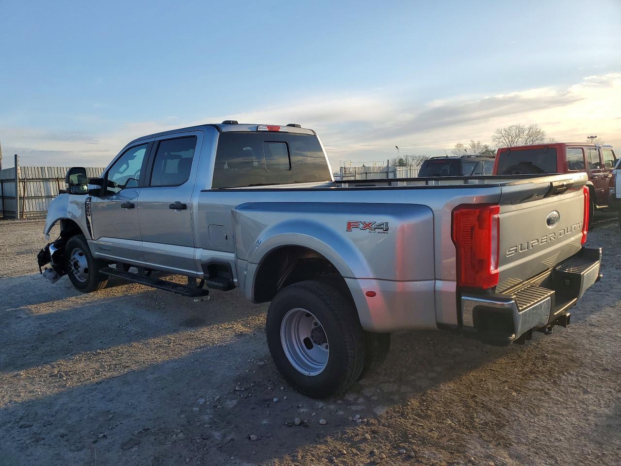 2024 Ford F350 Super Duty - Image 2