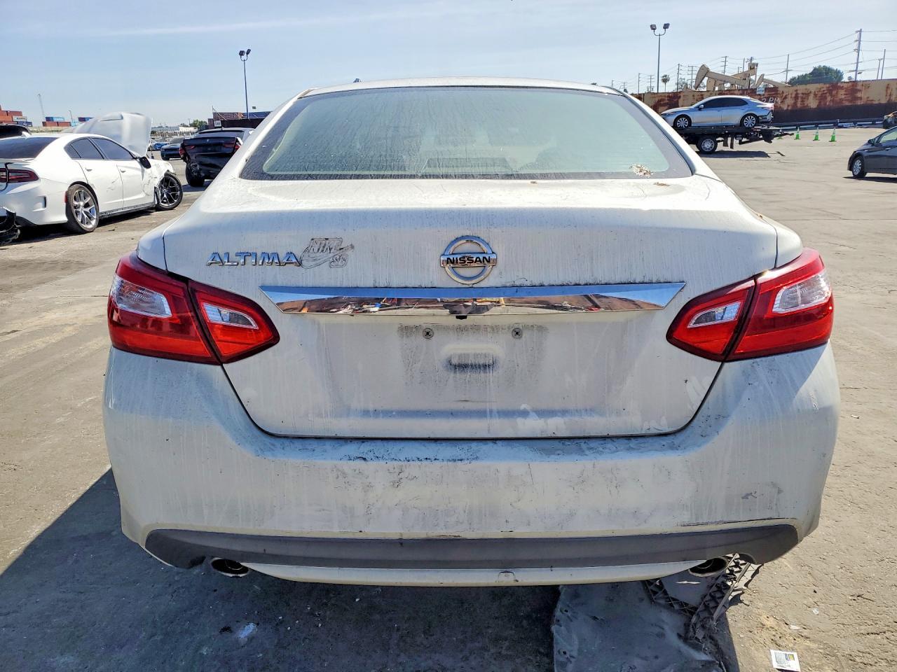 2016 Nissan Altima 2.5 S - Фото 6