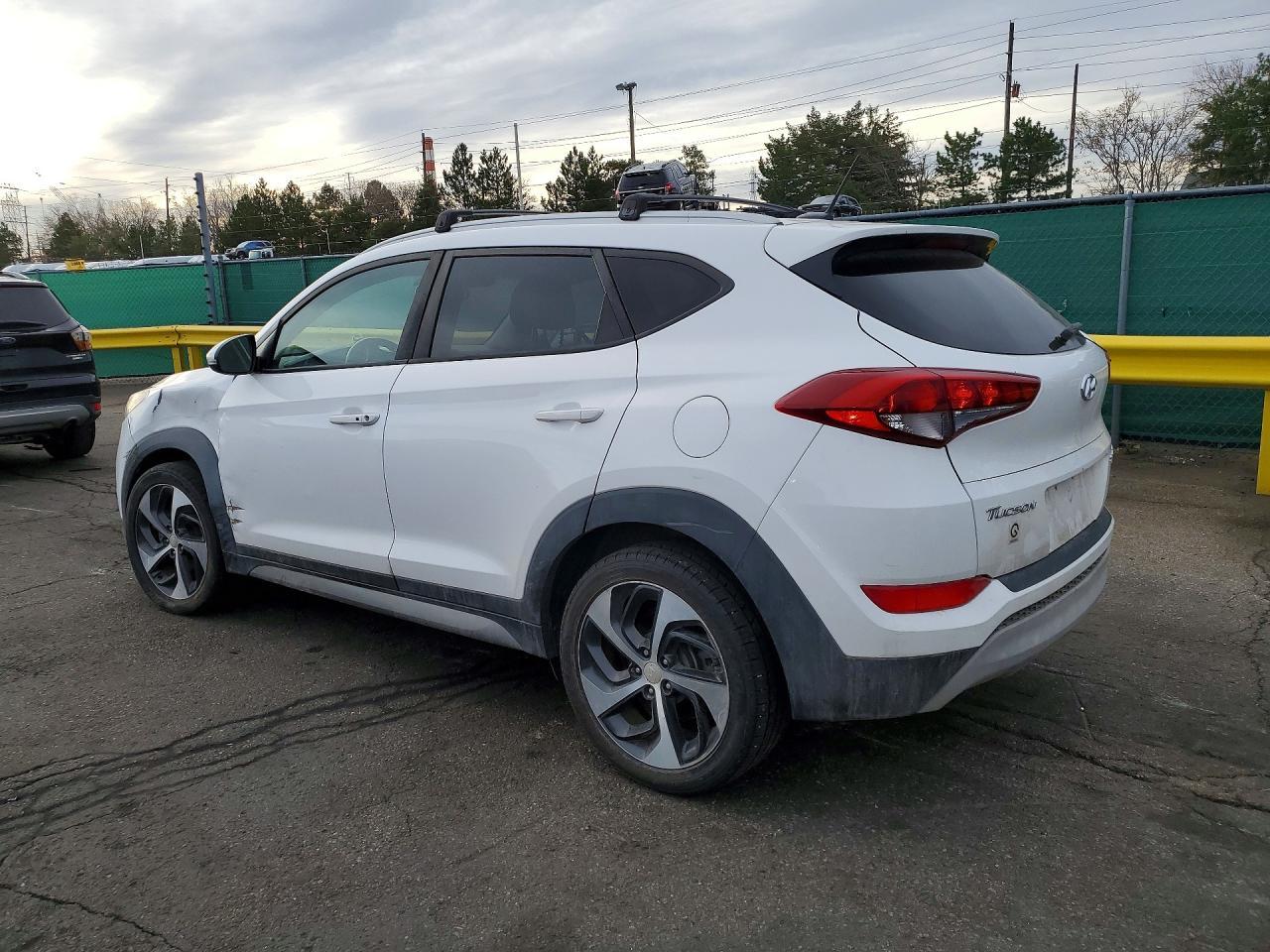 2017 Hyundai Tucson Sport - Image 2