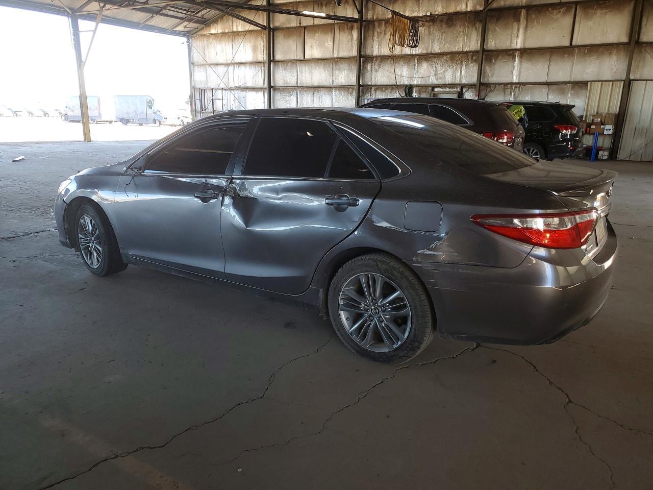 2015 Toyota Camry Se - Image 2