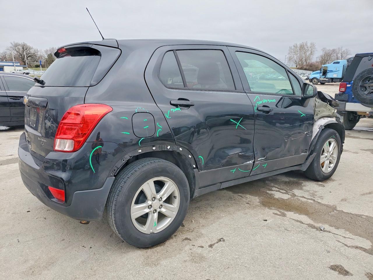 2019 Chevrolet Trax Ls - Image 3