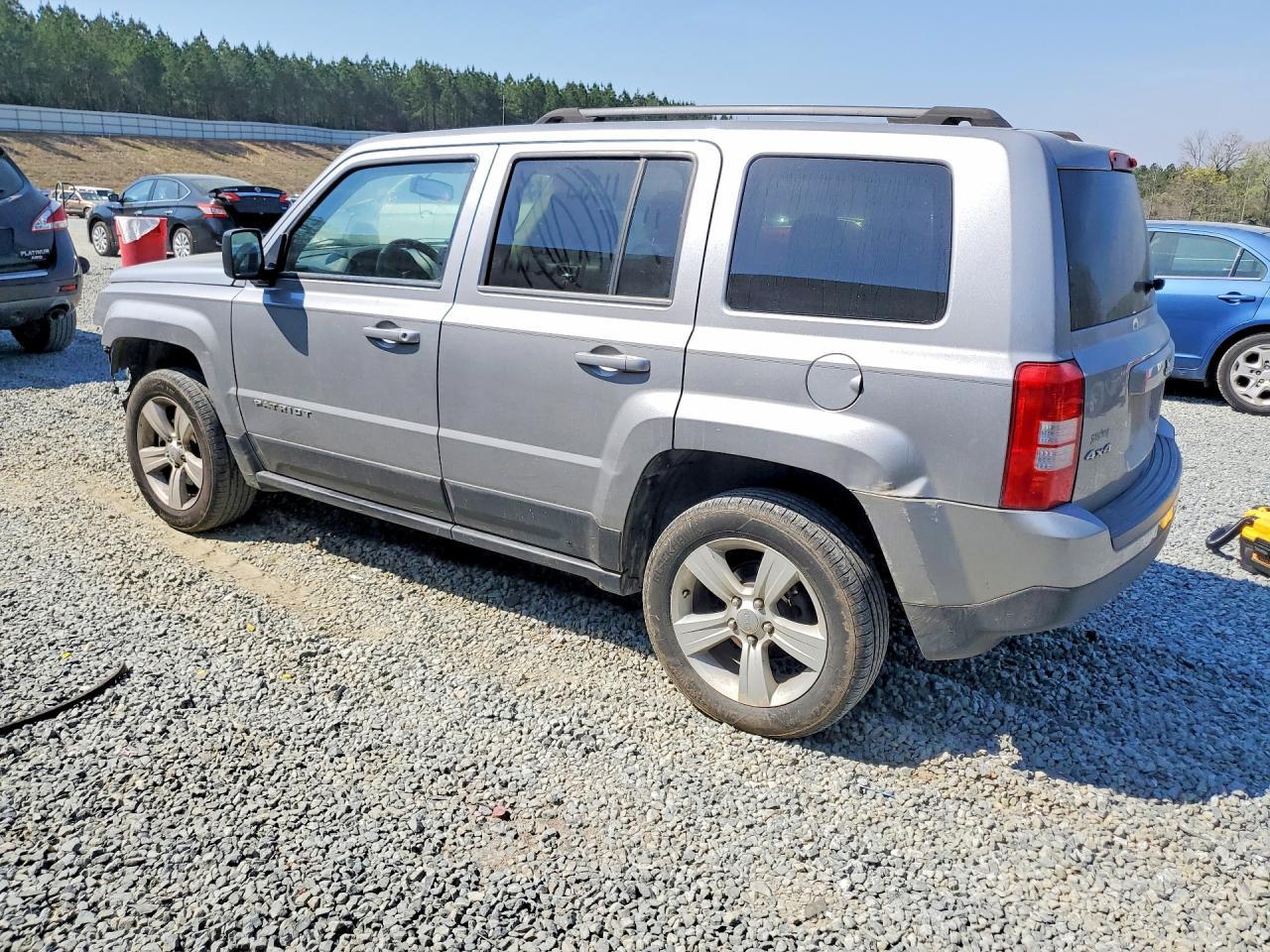 2016 Jeep Patriot Latitude - Фото 2