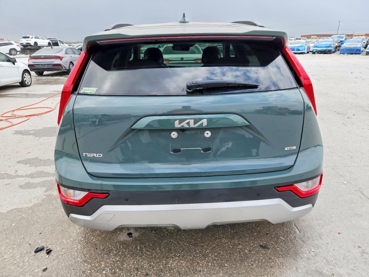 2025 Kia Niro Ex - Image 6