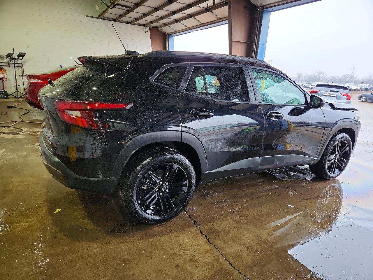 2025 Chevrolet Trax Activ - Image 3