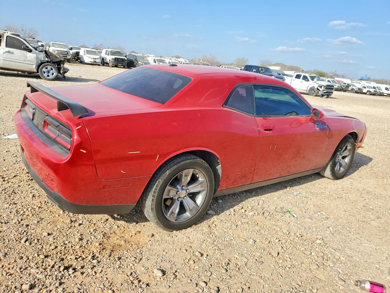 2015 Dodge Challenger Sxt - Image 3