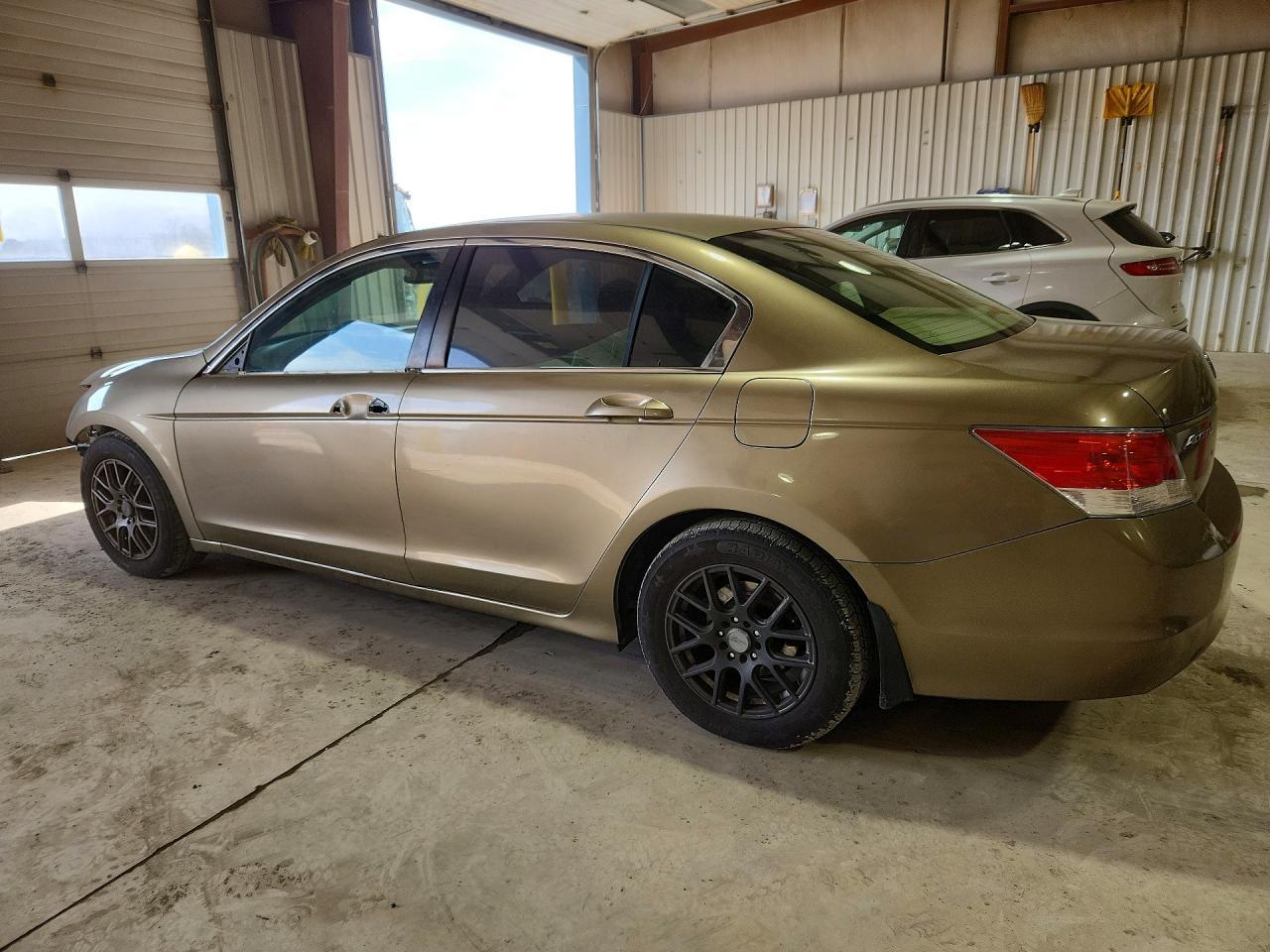 2010 Honda Accord Lx - Image 2