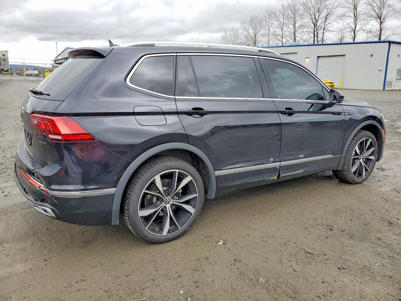 2024 Volkswagen Tiguan Sel R-Line Black - Image 3