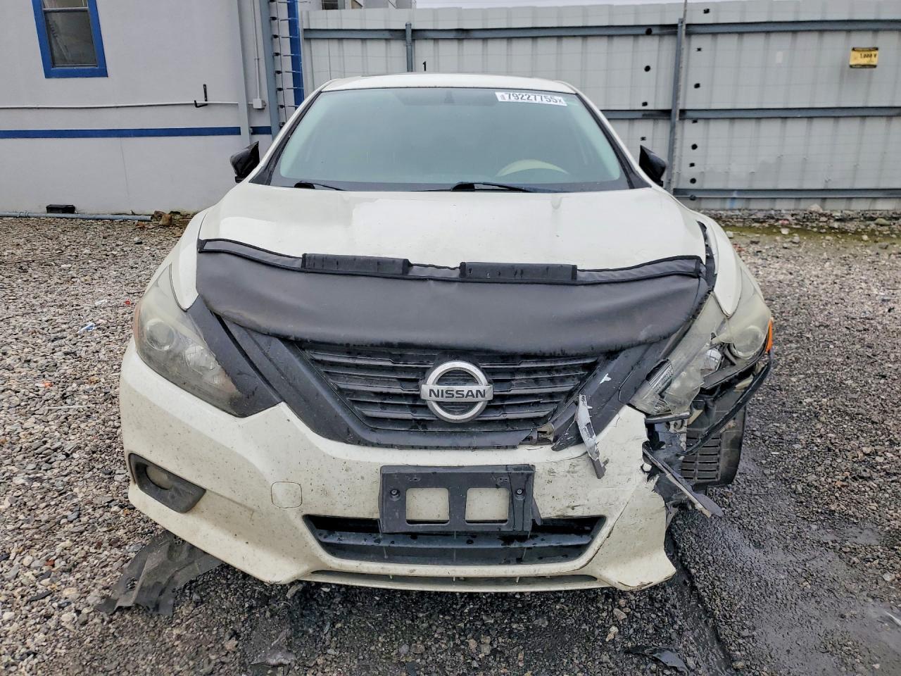 2016 Nissan Altima 2.5 - Image 5
