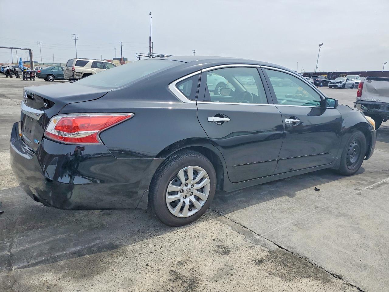 2014 Nissan Altima 2.5 S - Image 3