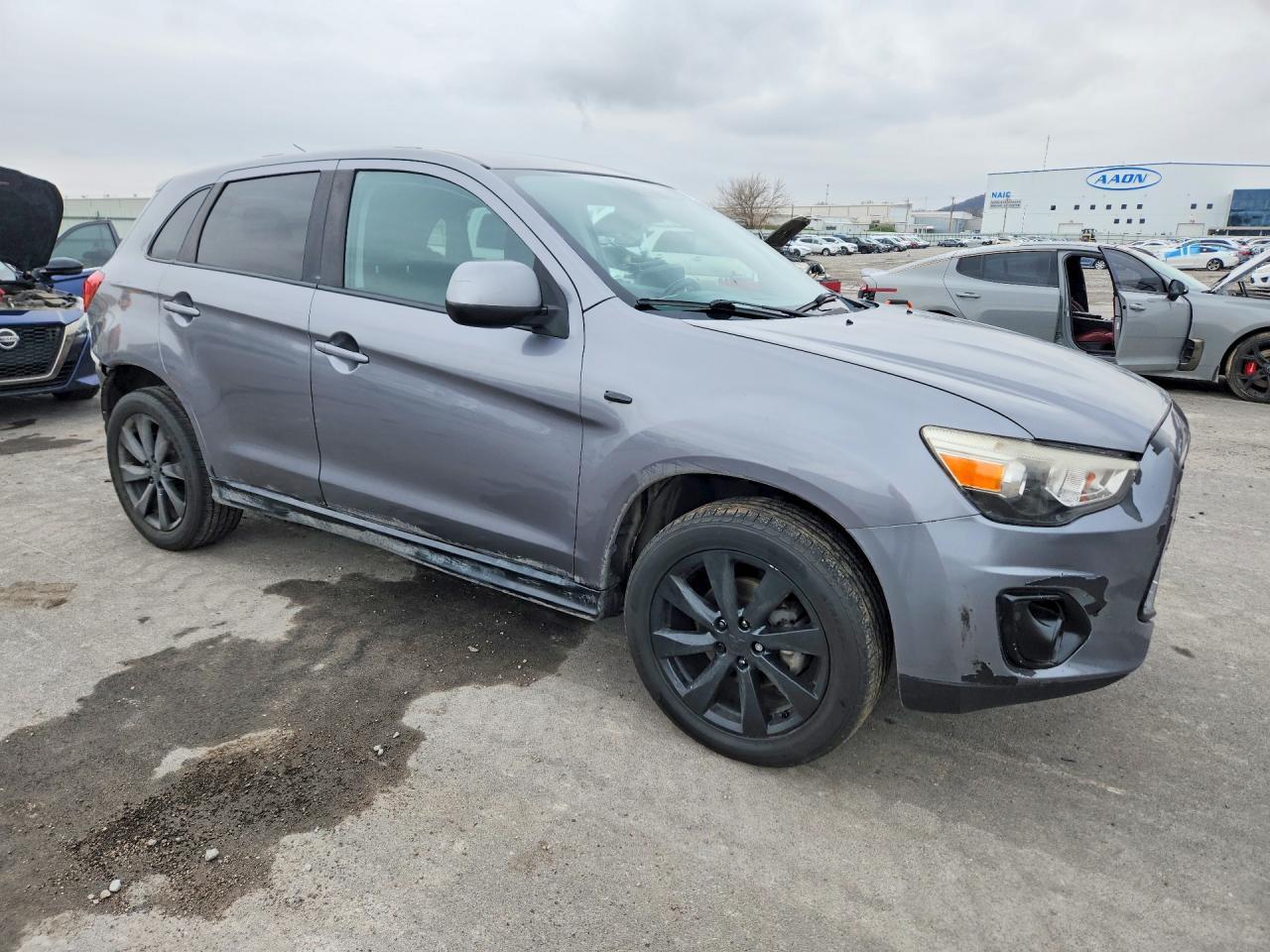 2014 Mitsubishi Outlander Sport Es - Image 4