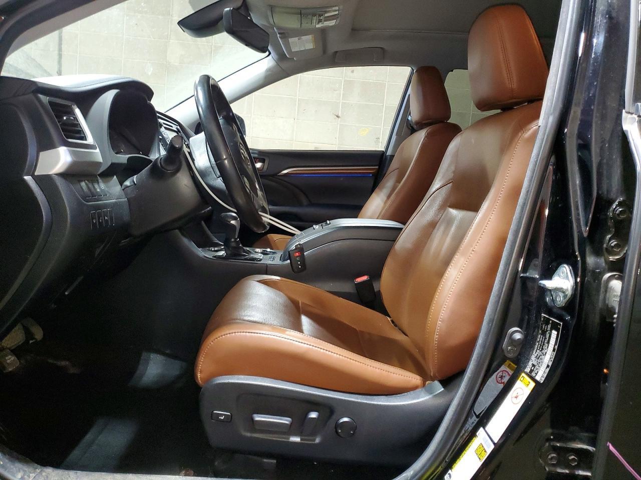 2018 Toyota Highlander Limited Platinum - Image 7