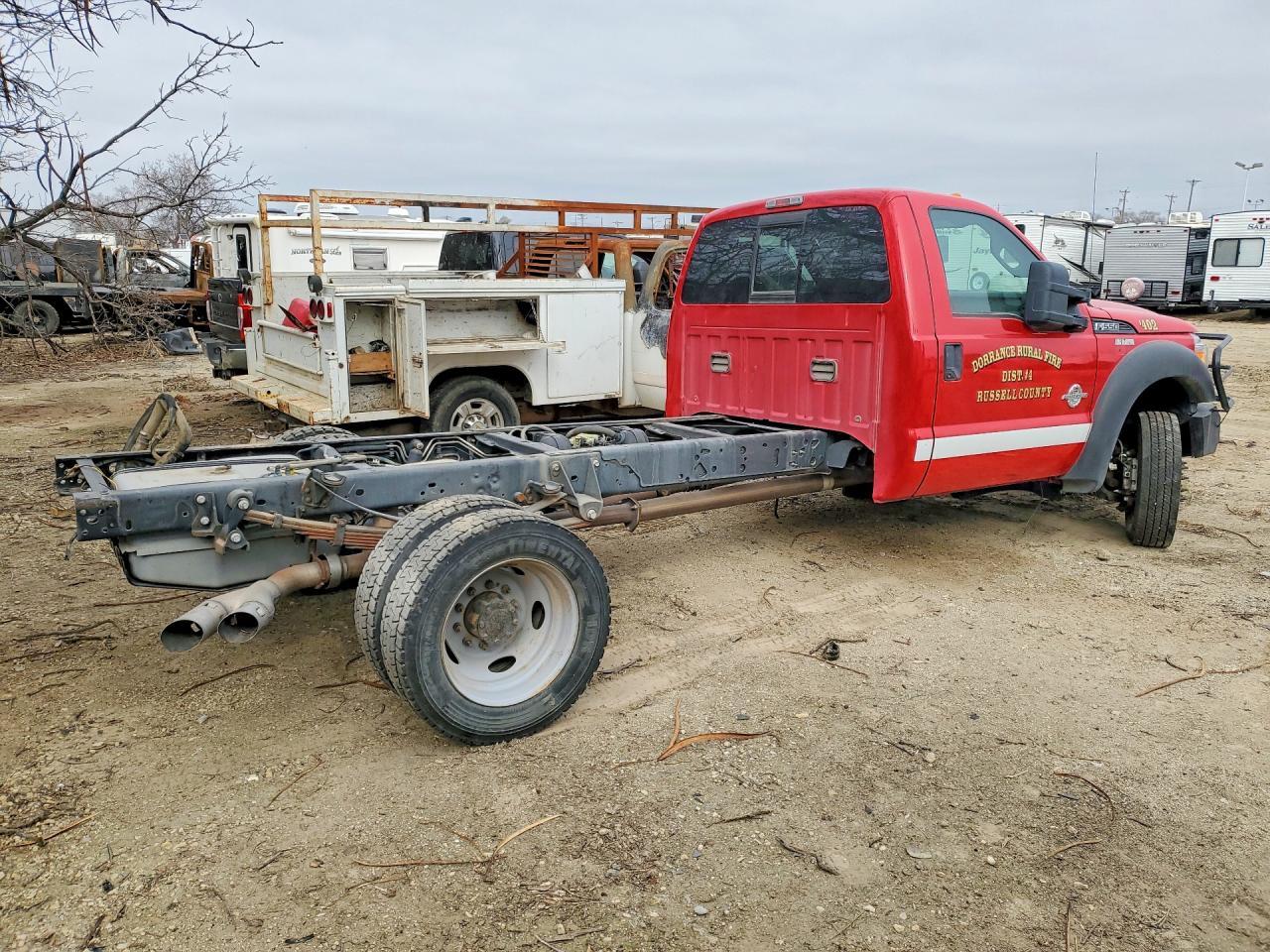 2013 Ford F550 Super Duty Truck Cab And Chassis - Image 3