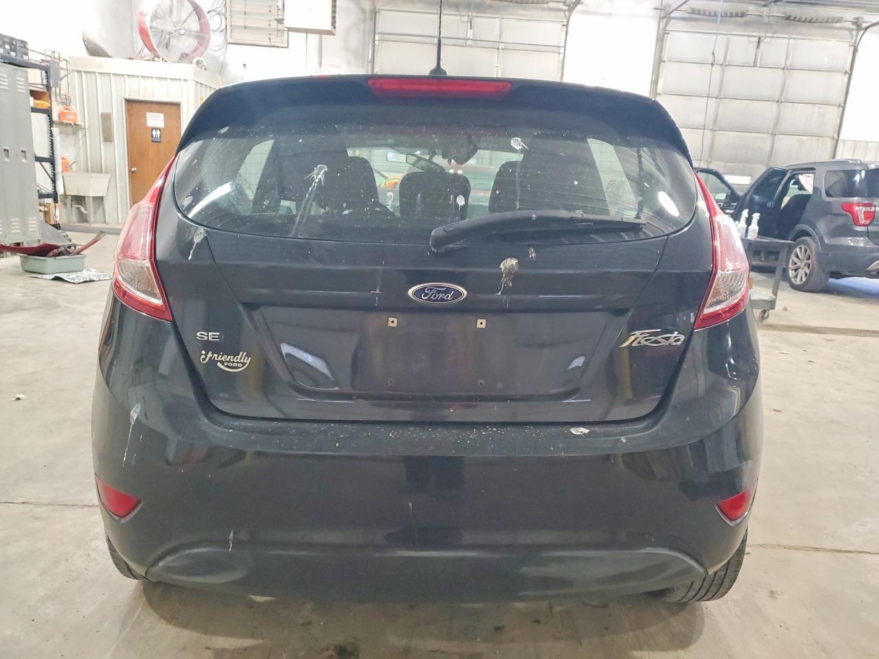 2015 Ford Fiesta Se - Фото 6