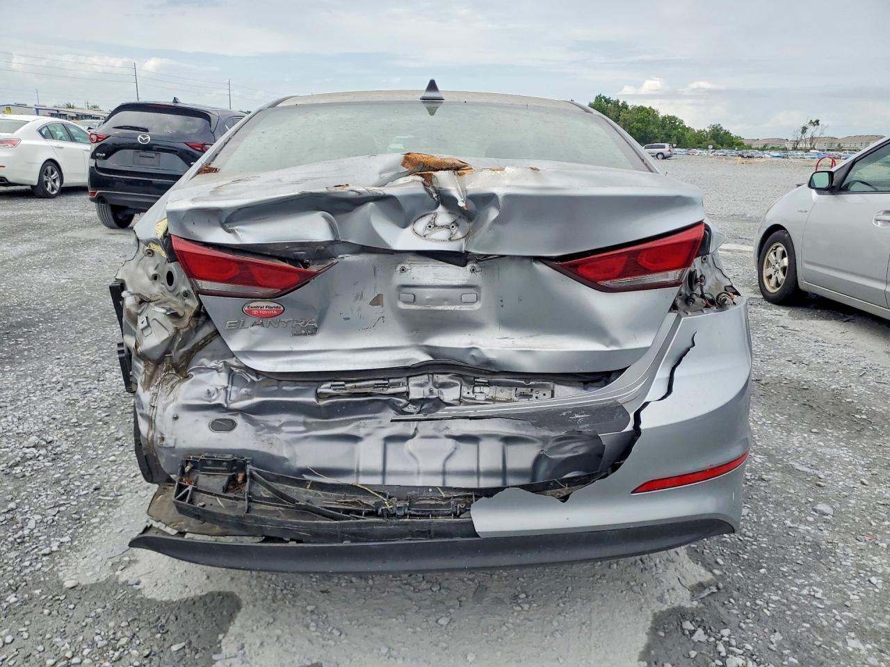 2017 Hyundai Elantra Se - Фото 6