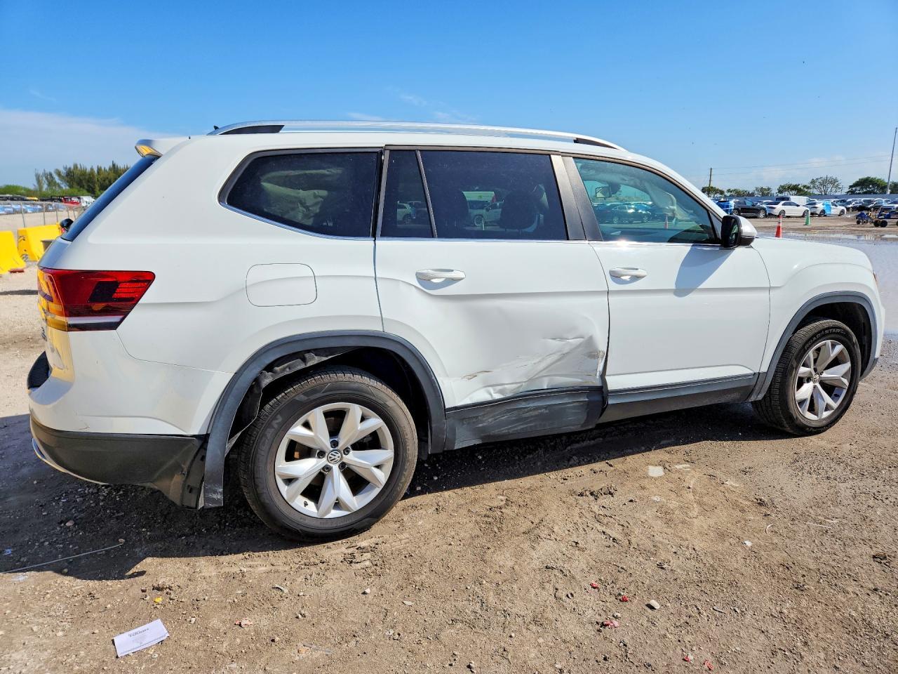 2018 Volkswagen Atlas Se - Image 3