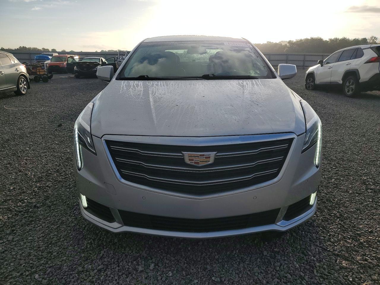 2018 Cadillac Xts Luxury - Image 5