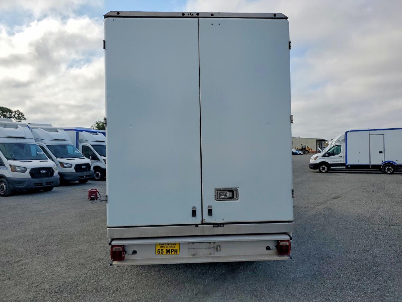 2020 Ford Transit Delivery Truck - Image 6