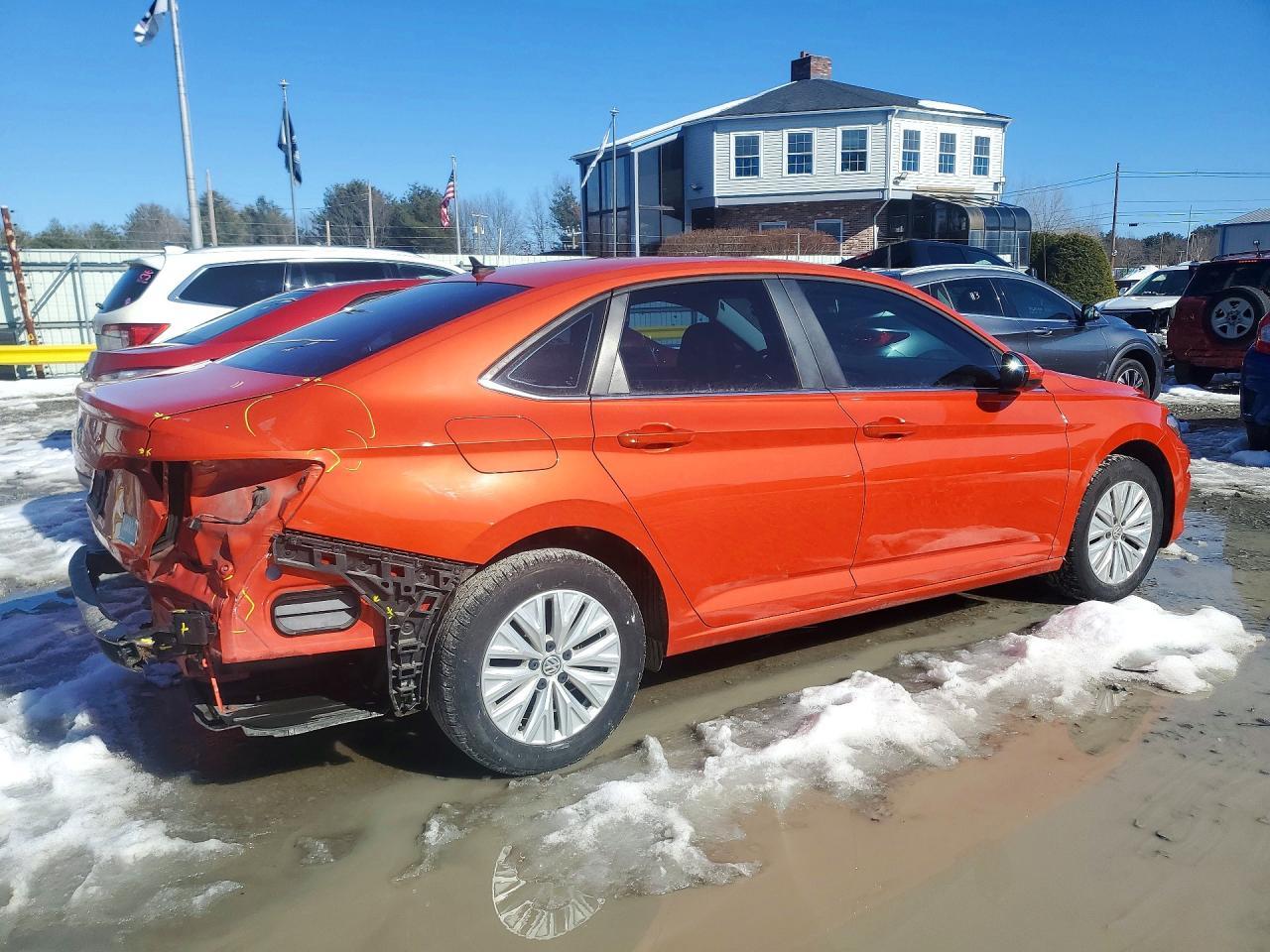 2019 Volkswagen Jetta - Image 3