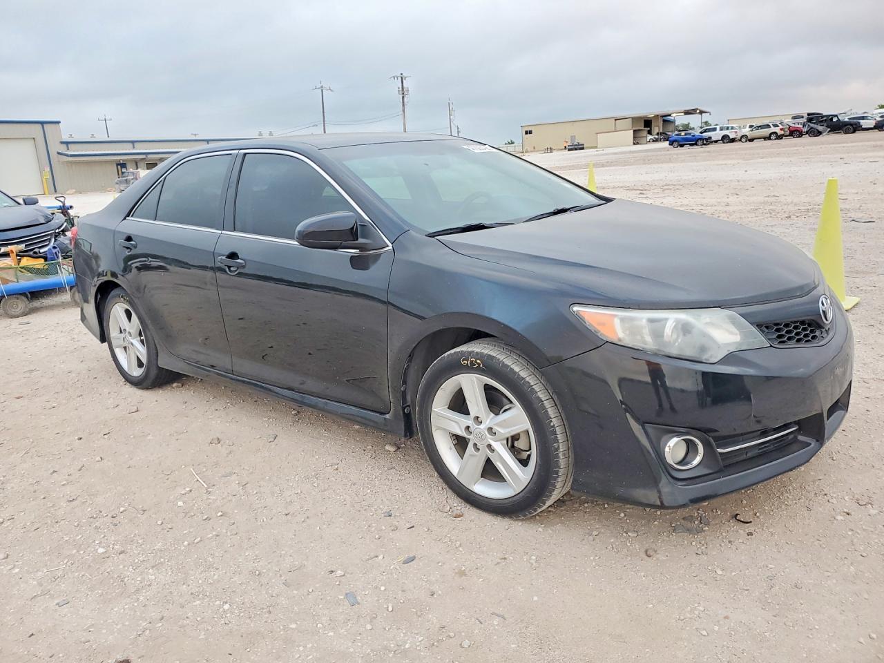 2014 Toyota Camry Se - Фото 4