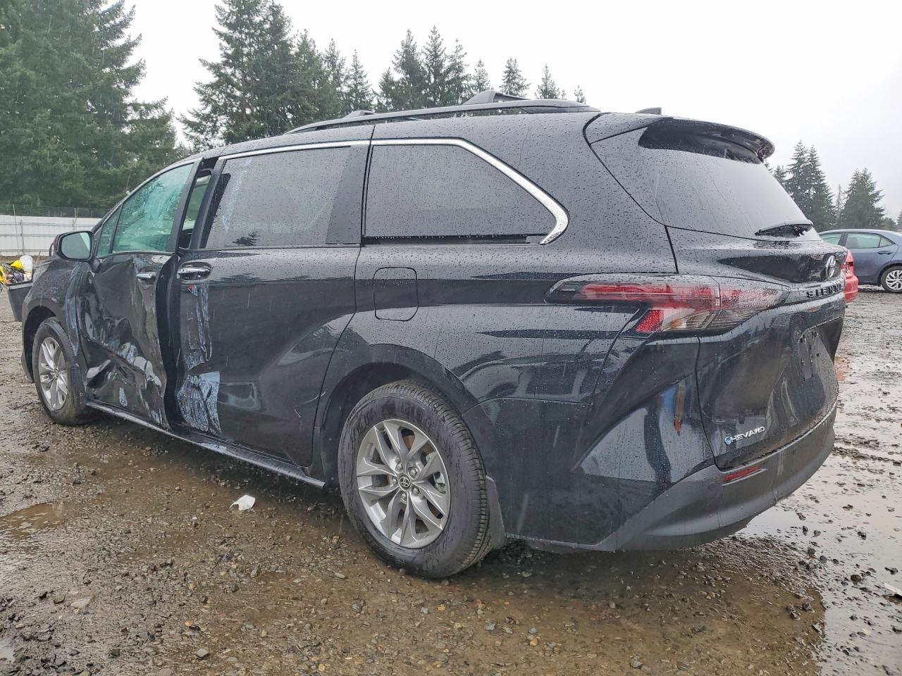 2025 Toyota Sienna Xle 7-Passenger - Фото 2