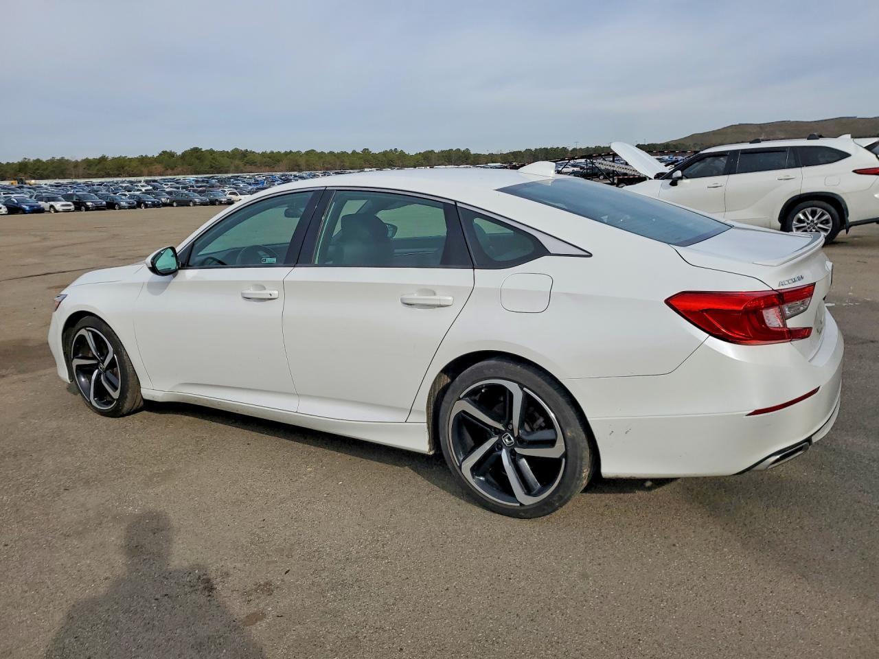 2018 Honda Accord Sport - Фото 2