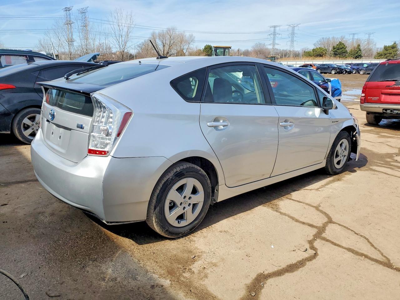2011 Toyota Prius Two - Фото 3