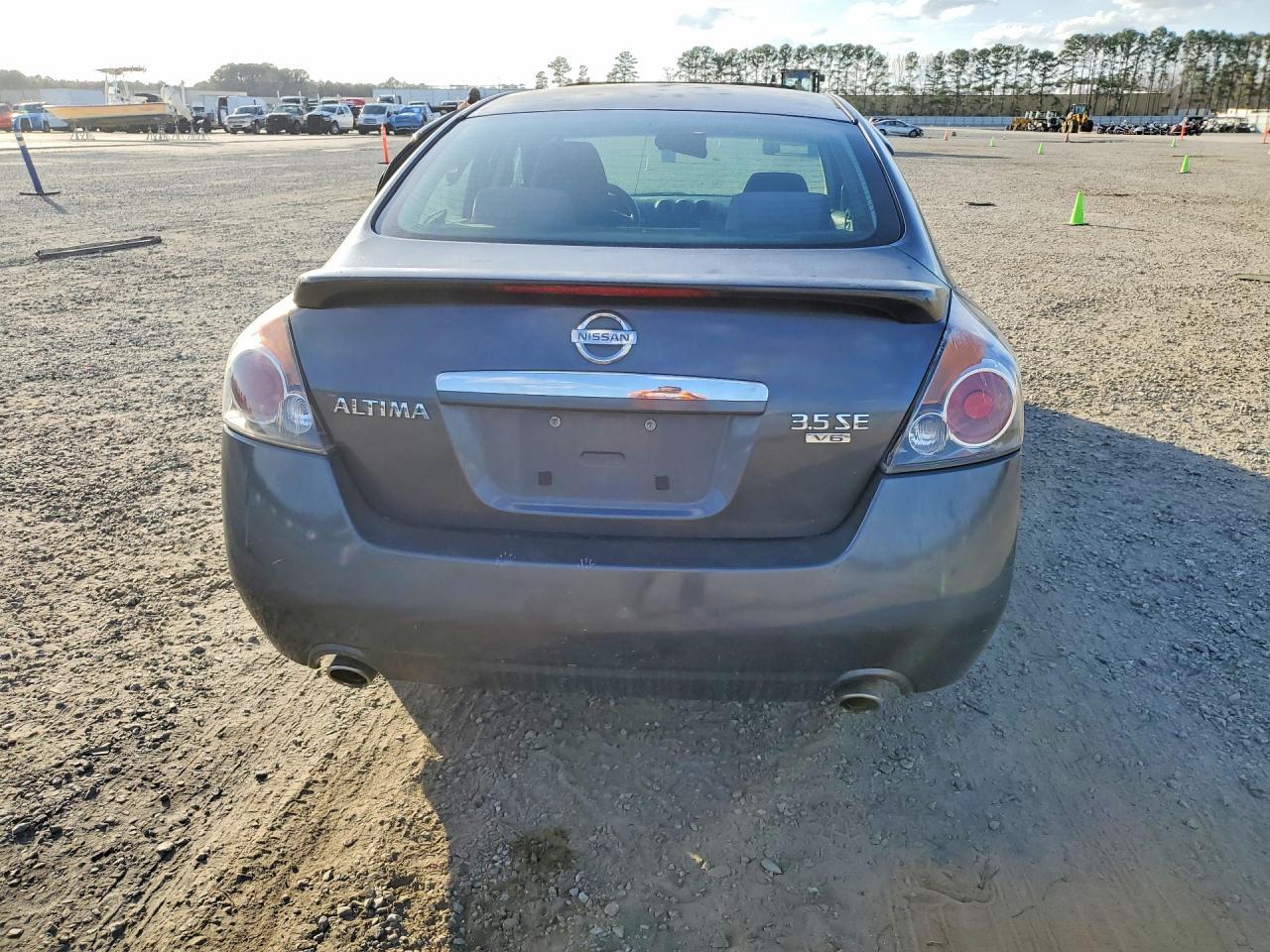 2007 Nissan Altima 3.5 Se - Image 6