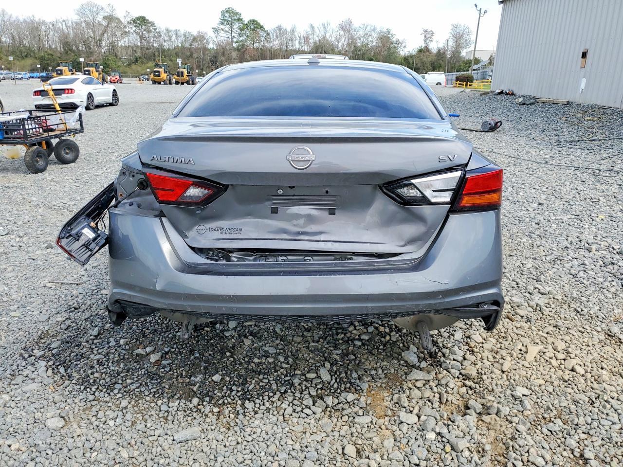 2024 Nissan Altima 2.5 Sv - Image 6