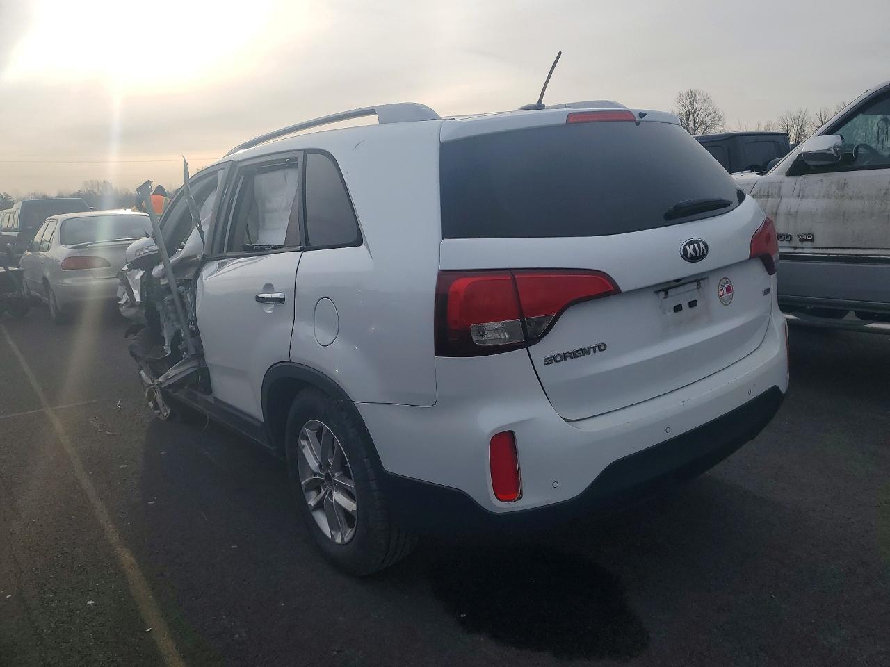 2015 Kia Sorento - Фото 2