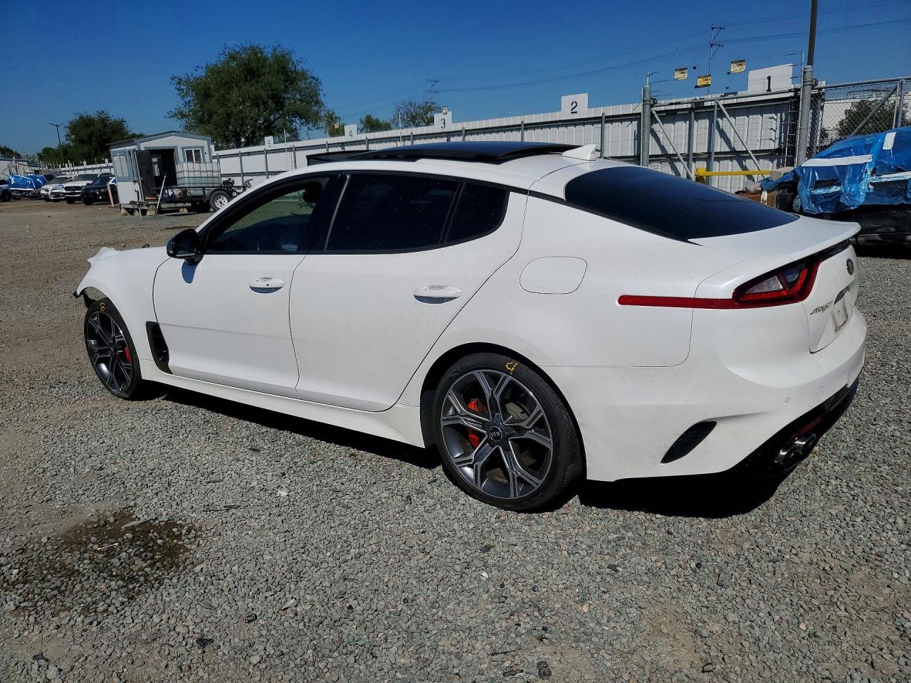 2018 Kia Stinger Gt2 - Фото 2