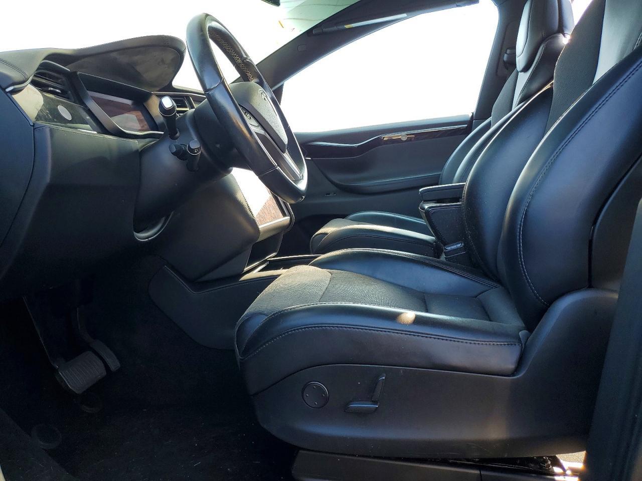 2018 Tesla Model X - Фото 7