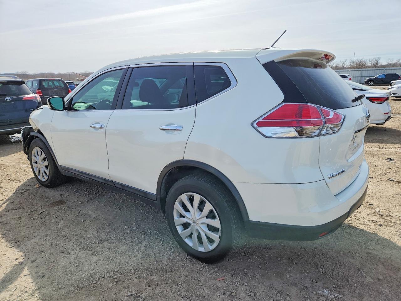 2014 Nissan Rogue S - Фото 2