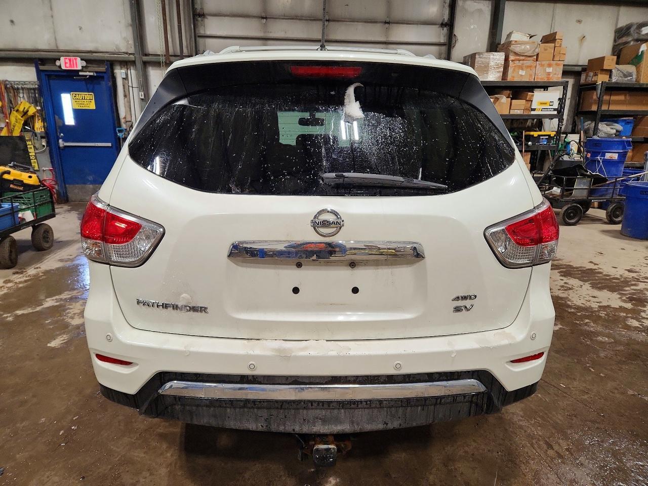 2016 Nissan Pathfinder S - Image 6