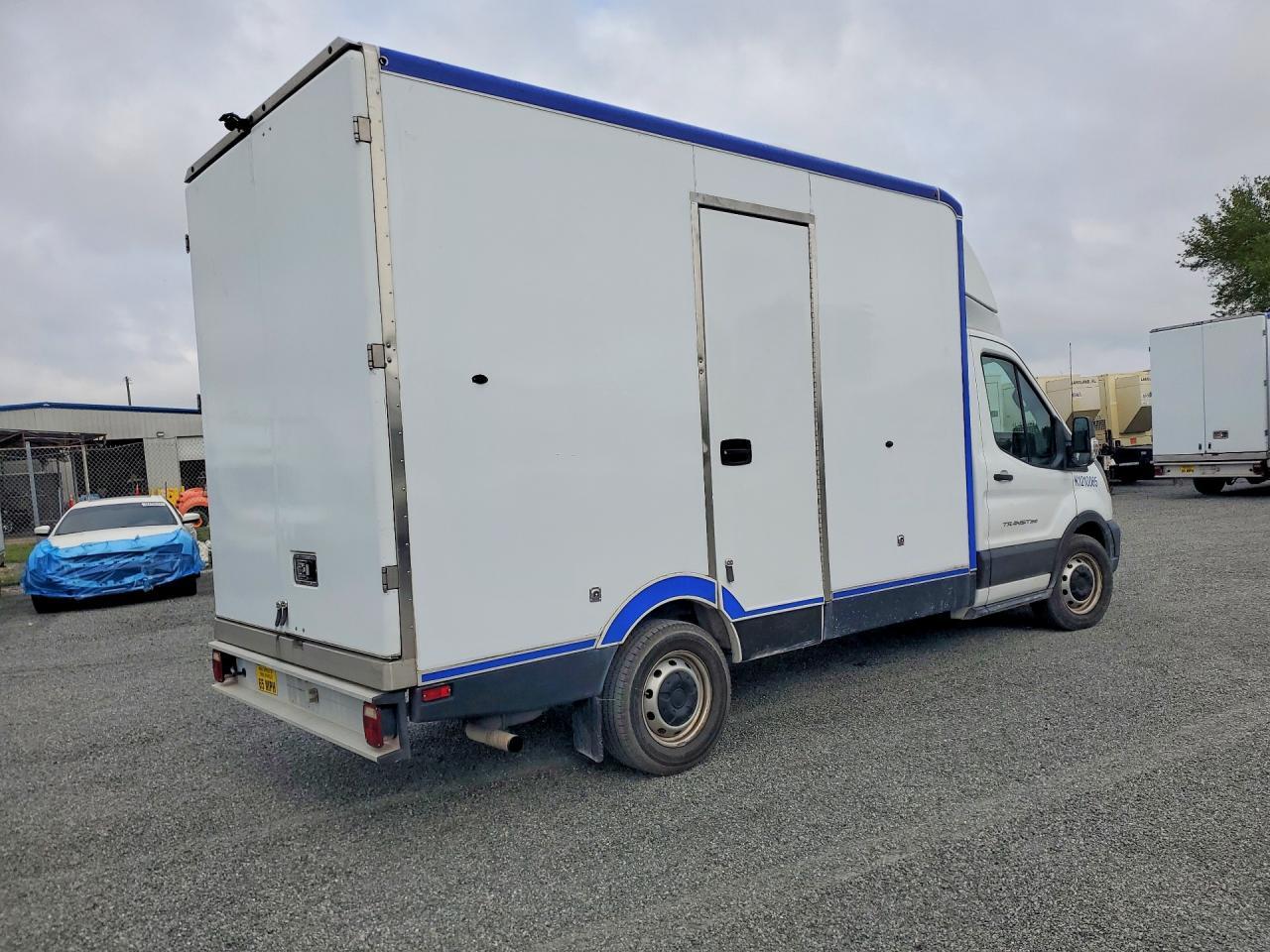 2020 Ford Transit Delivery Truck - Image 3