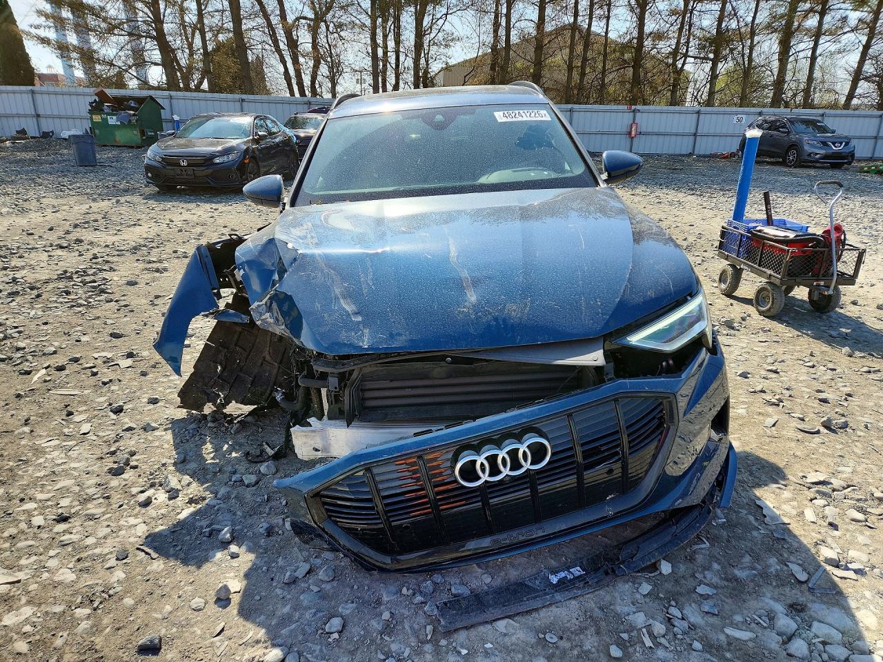 2023 Audi E-Tron Premium - Image 5