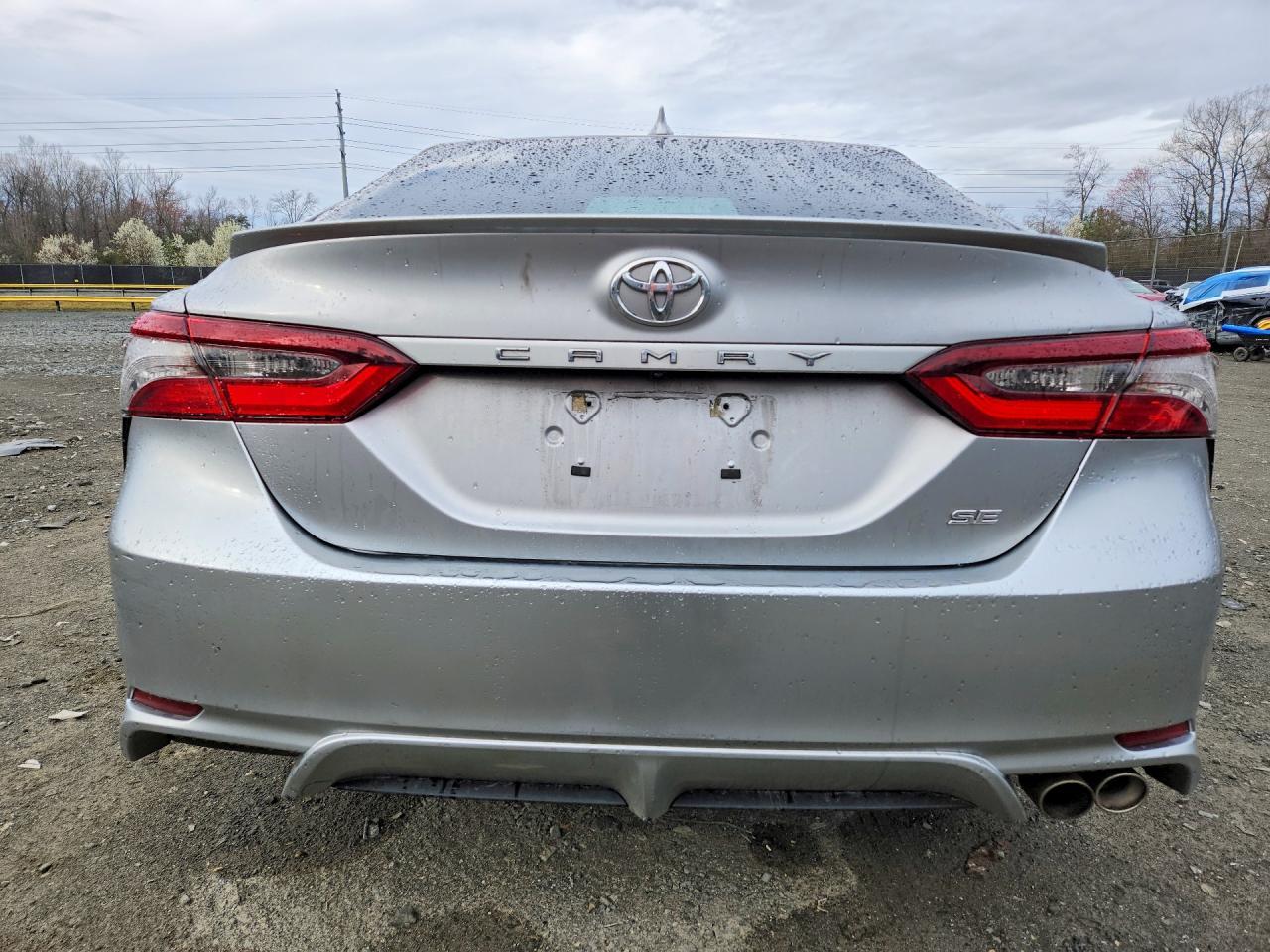 2022 Toyota Camry Se - Фото 6