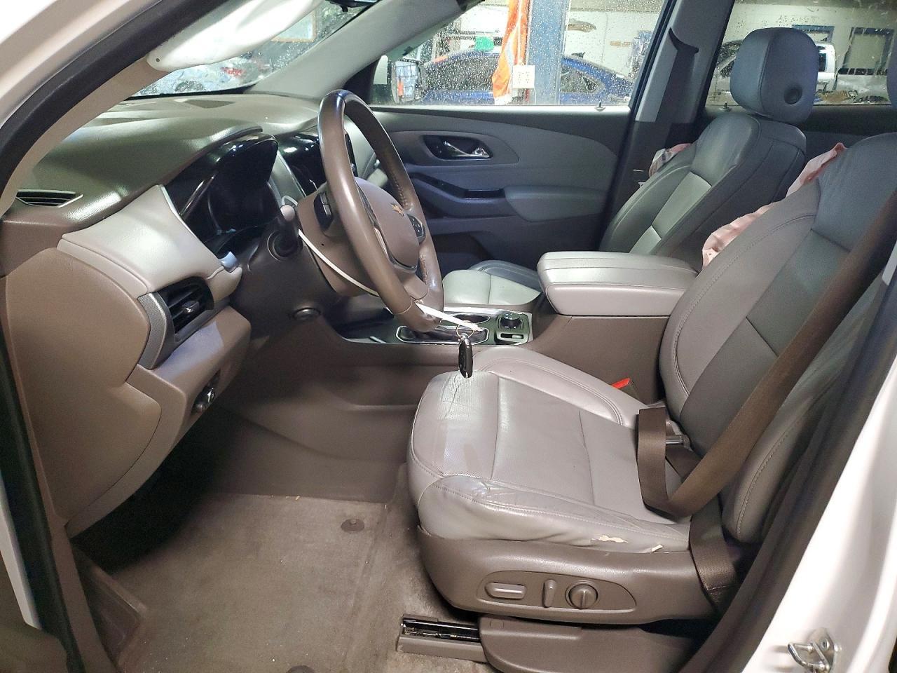 2018 Chevrolet Traverse Premier - Фото 7